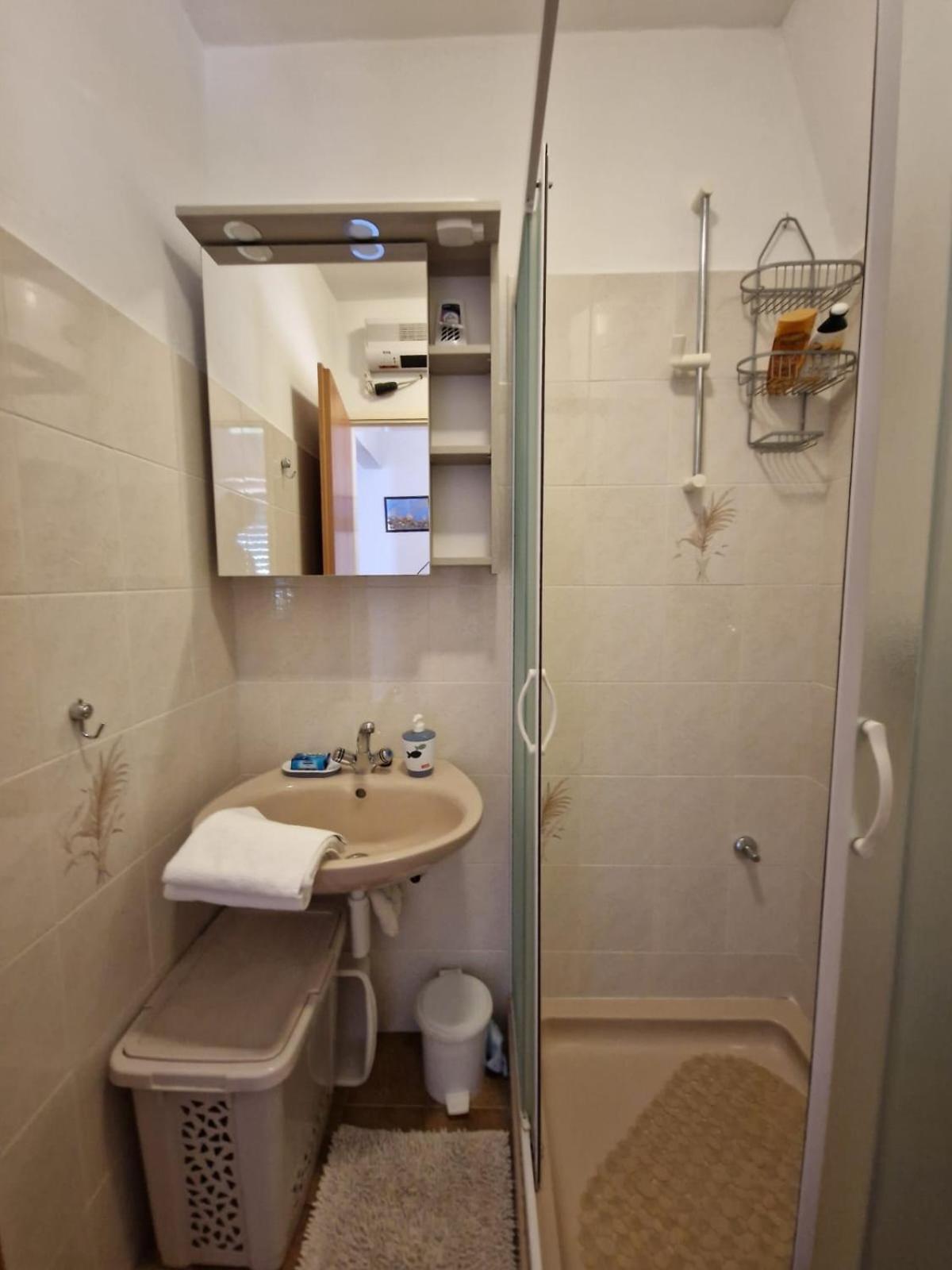 Studio Apartment Riva Сумартін Екстер'єр фото